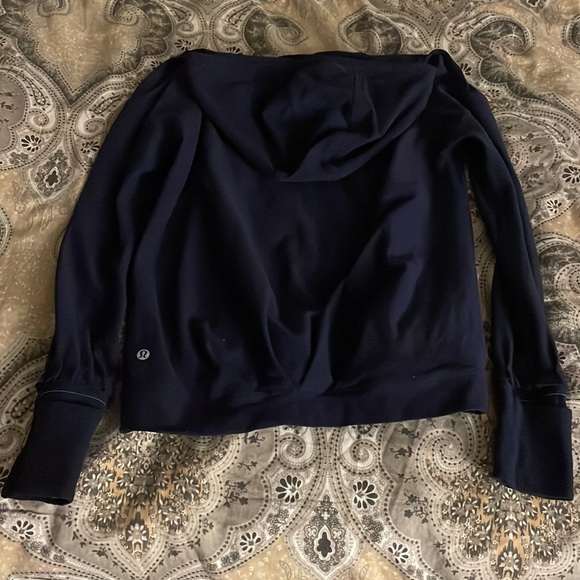 Lulu lemon hoodie - Picture 3 of 4